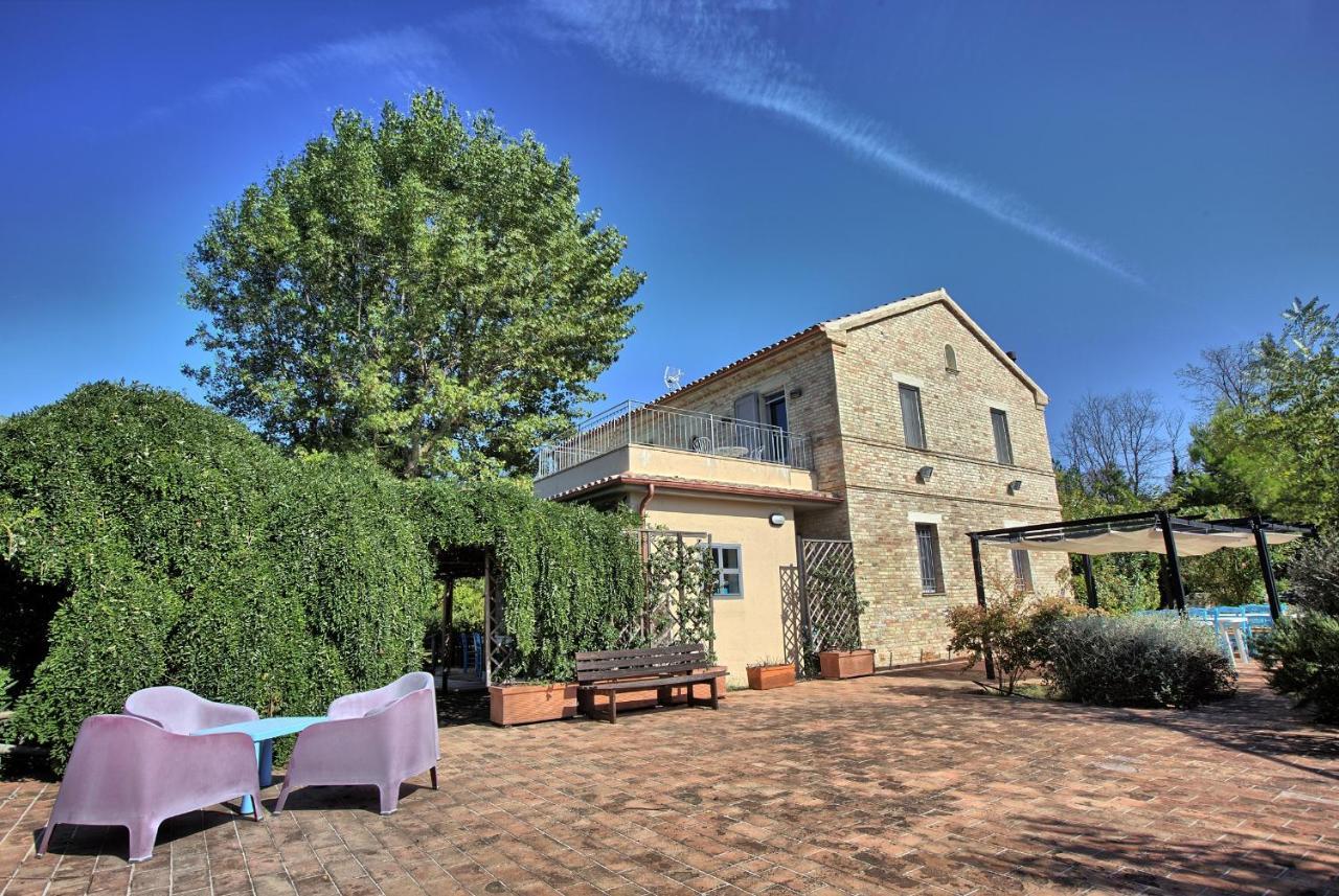 Grande Villa Storica Per Vacanze Con Giardino Privato E Piscina Ostra Exteriör bild