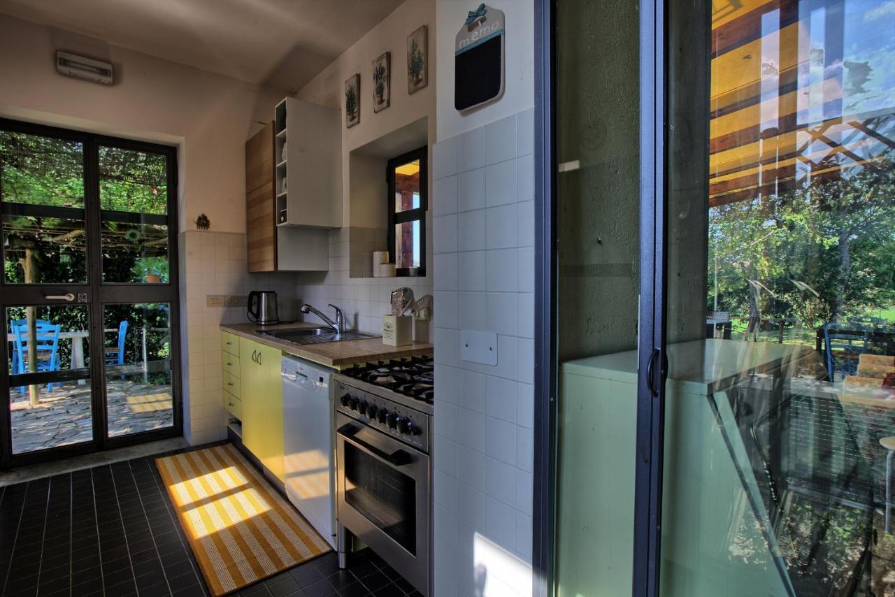 Grande Villa Storica Per Vacanze Con Giardino Privato E Piscina Ostra Exteriör bild