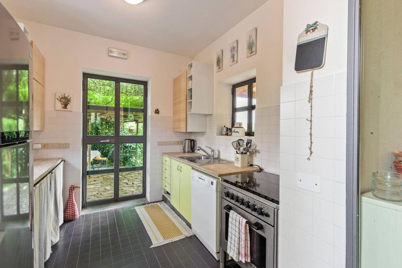 Grande Villa Storica Per Vacanze Con Giardino Privato E Piscina Ostra Exteriör bild