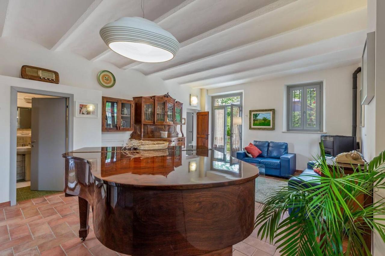 Grande Villa Storica Per Vacanze Con Giardino Privato E Piscina Ostra Exteriör bild