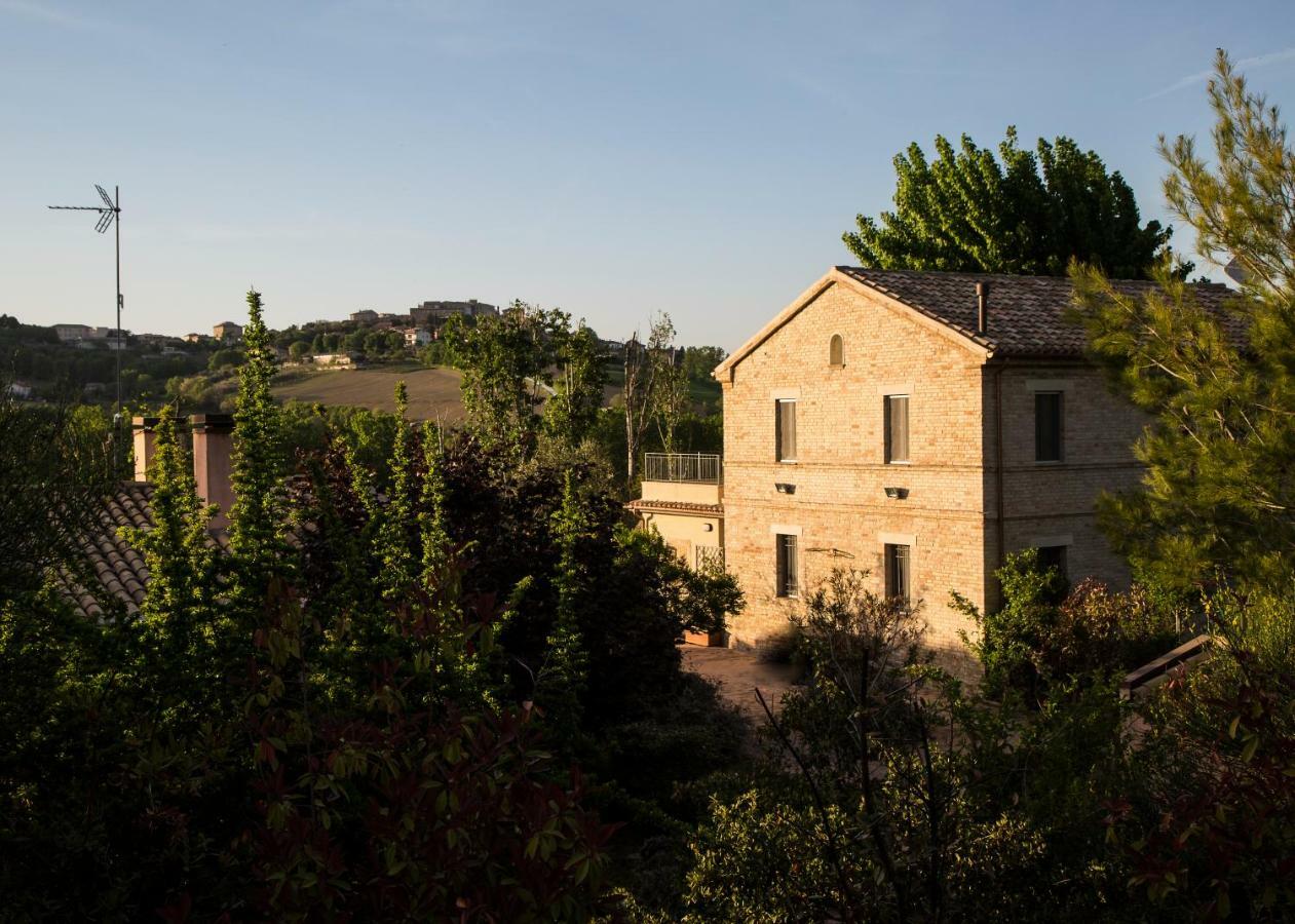 Grande Villa Storica Per Vacanze Con Giardino Privato E Piscina Ostra Exteriör bild