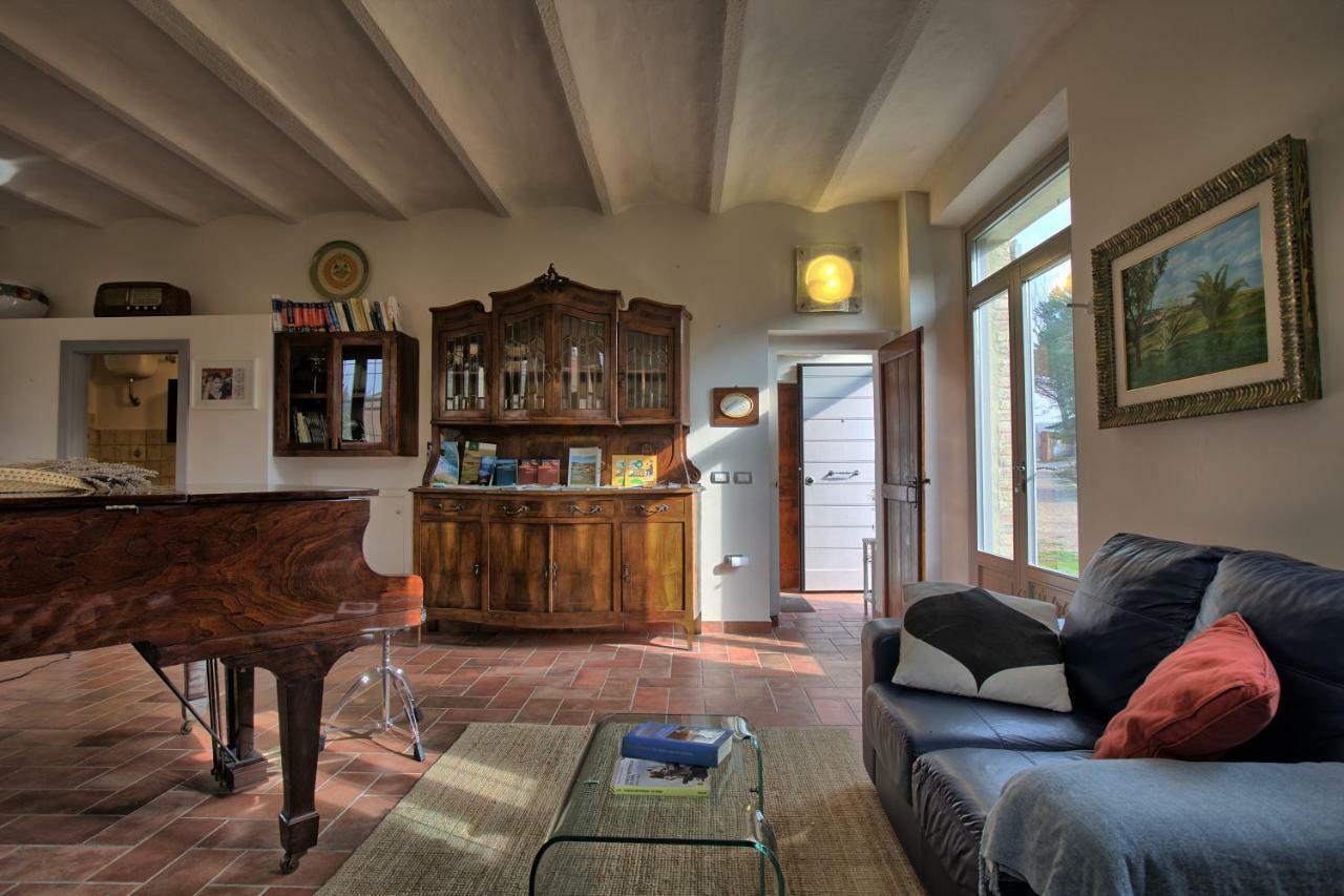 Grande Villa Storica Per Vacanze Con Giardino Privato E Piscina Ostra Exteriör bild